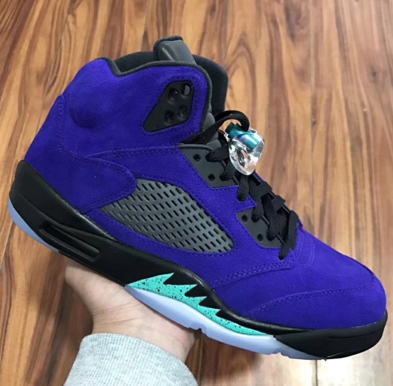 First Look At The Air Jordan 5 Retro "Alternate Grape" | Sneaker Buzz