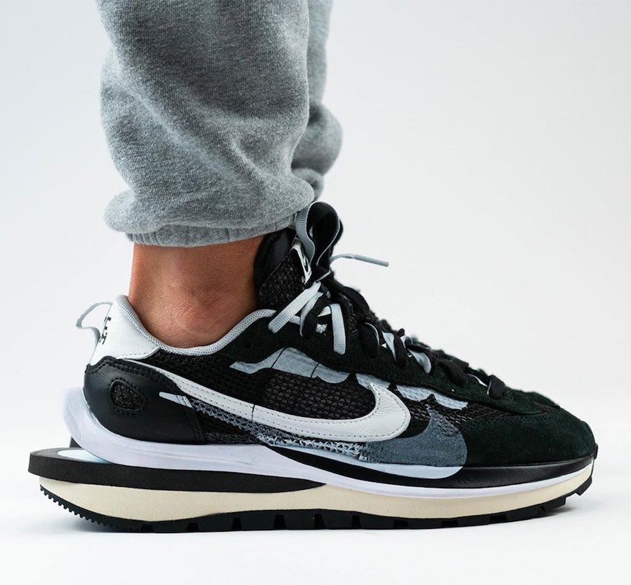 2020 Sacai x Nike VaporWaffle "Black/Summit White-Pure Platinum" Release Date - On-Foot
