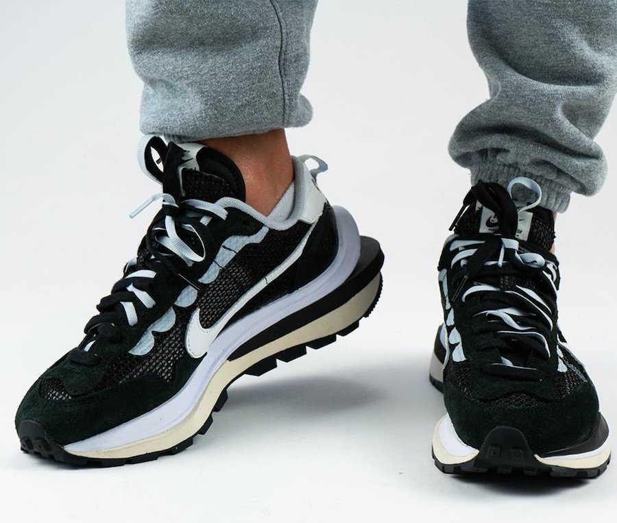 On-Foot Look At The Sacai x Nike VaporWaffle | The Sneaker Buzz