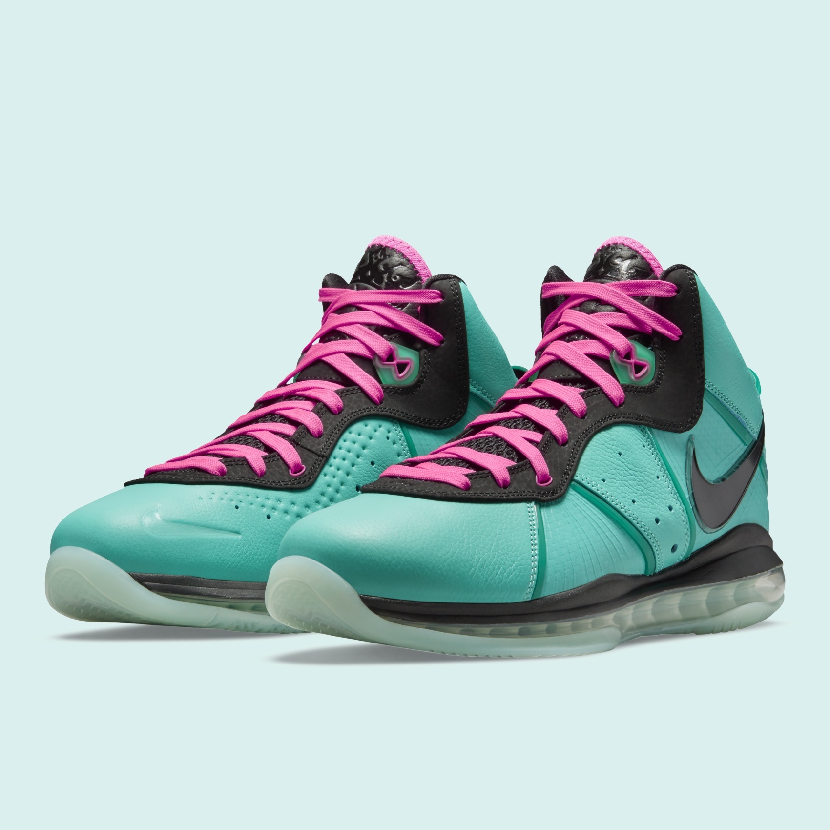 Official Look At The Nike LeBron 8 “South Beach”